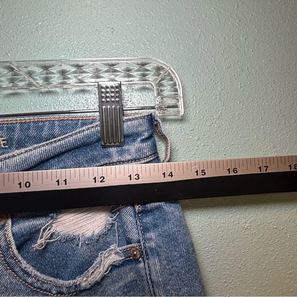 American Eagle Mom Straight Distressed Jeans | Size 4 Short - Picture 6 of 8